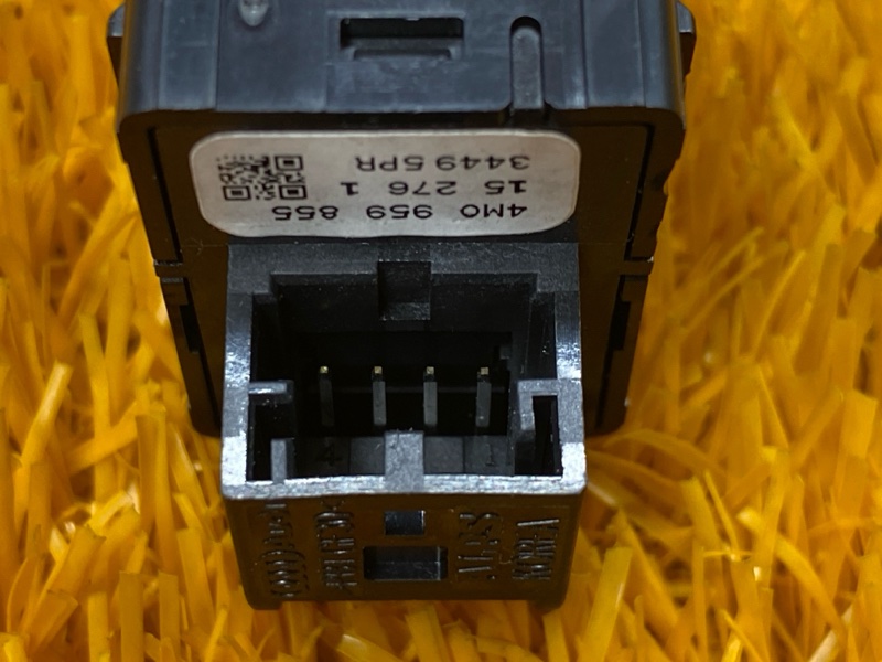 кнопка стеклоподъемника, 500 рублей, Красноярск