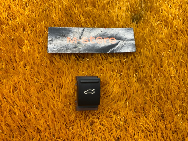 Кнопка открывания багажника, 800 рублей, Красноярск