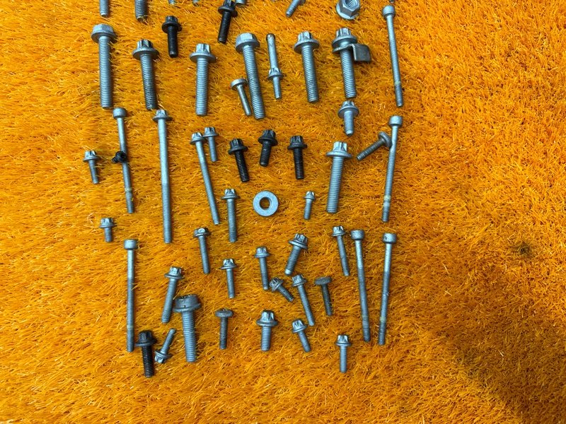 Болты и гайки ДВС, 800 рублей, Красноярск