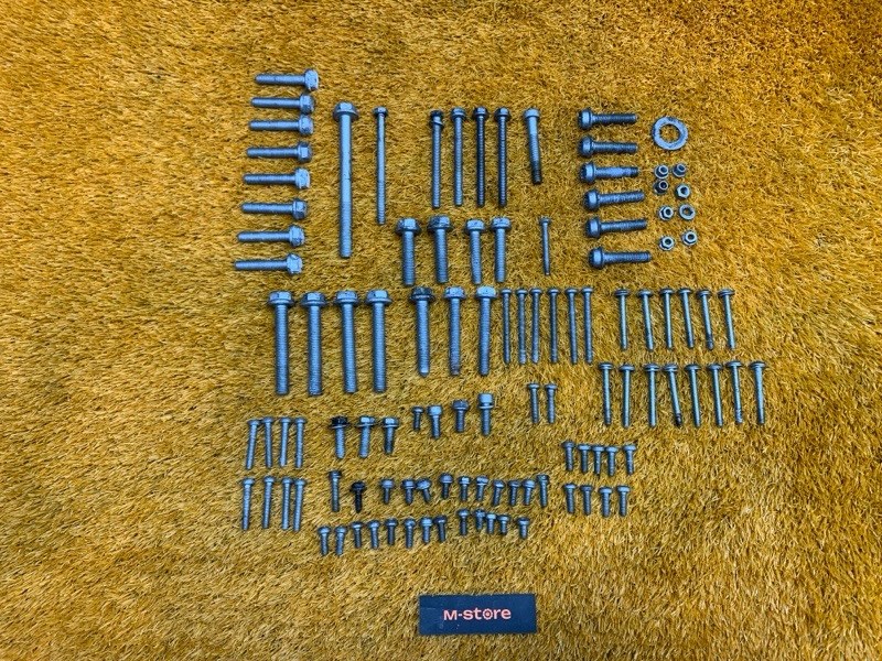 Болты и гайки ДВС, 800 рублей, Красноярск