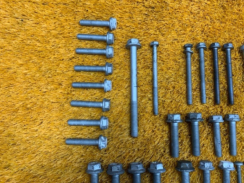 Болты и гайки ДВС, 800 рублей, Красноярск