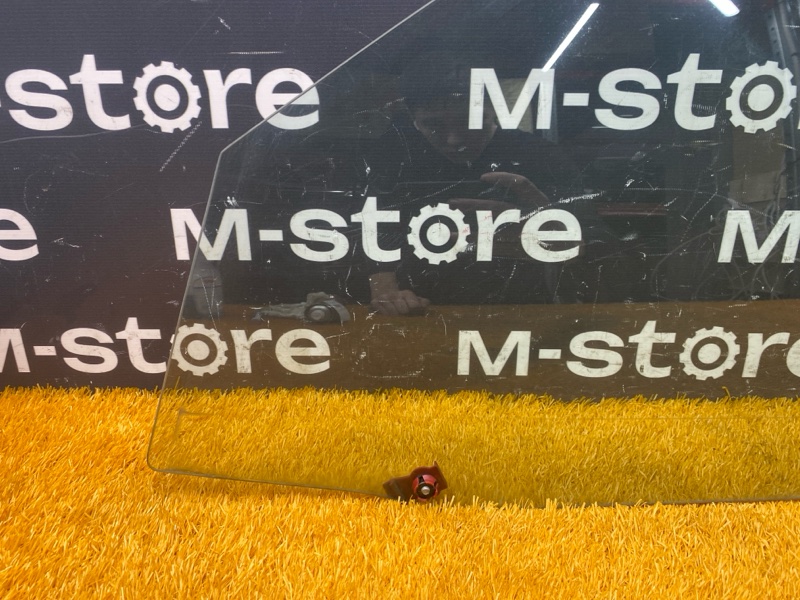 Стекло боковое, 1000 рублей, Красноярск