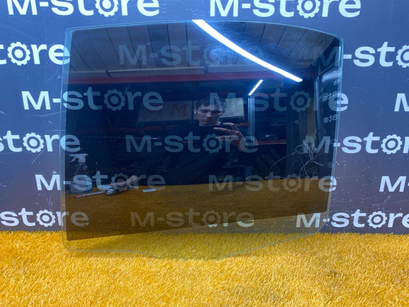 Стекло боковое, 700 рублей, Красноярск