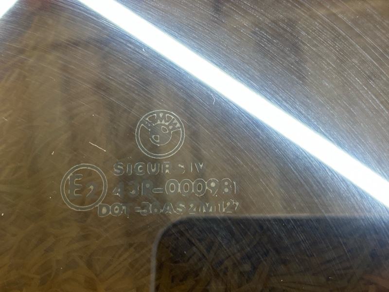 Стекло боковое, 700 рублей, Красноярск