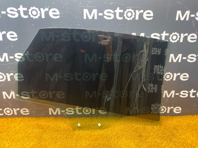 Стекло боковое, 3500 рублей, Красноярск