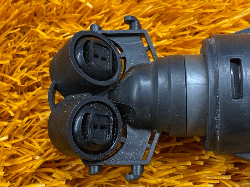 Форсунка омывателя фары, 2000 рублей, Красноярск