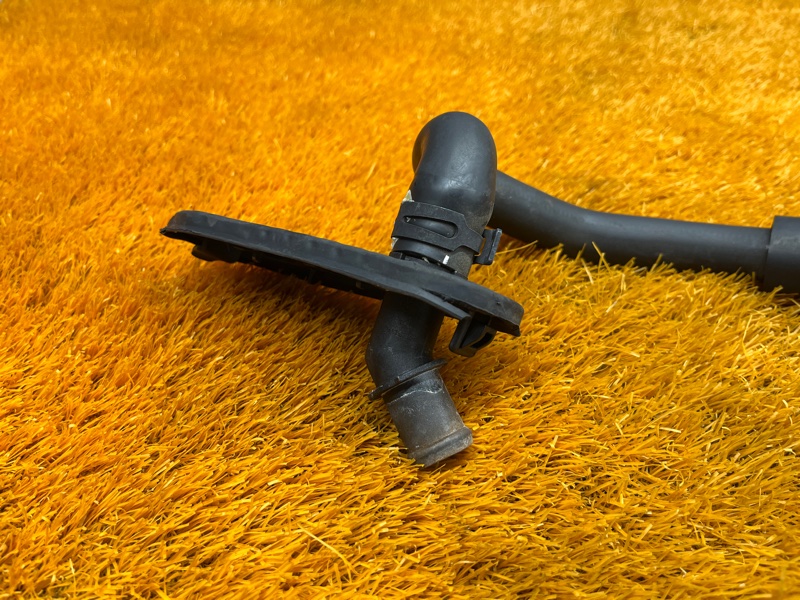 Патрубок системы охлаждения, 1000 рублей, Красноярск