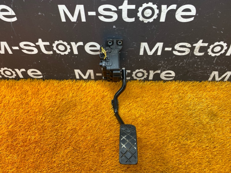 педаль газа, 1000 рублей, Красноярск