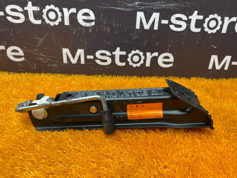 домкрат, 2500 рублей, Красноярск