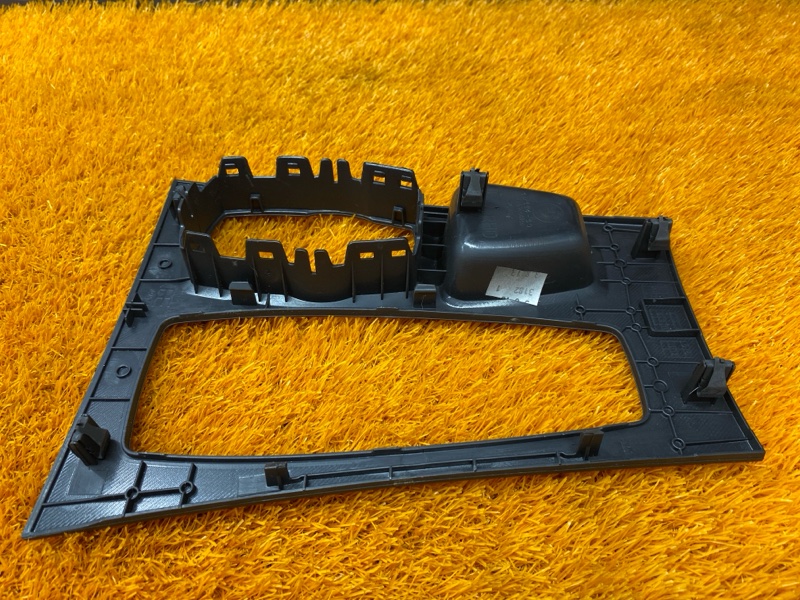 Накладка центральной консоли, 500 рублей, Красноярск