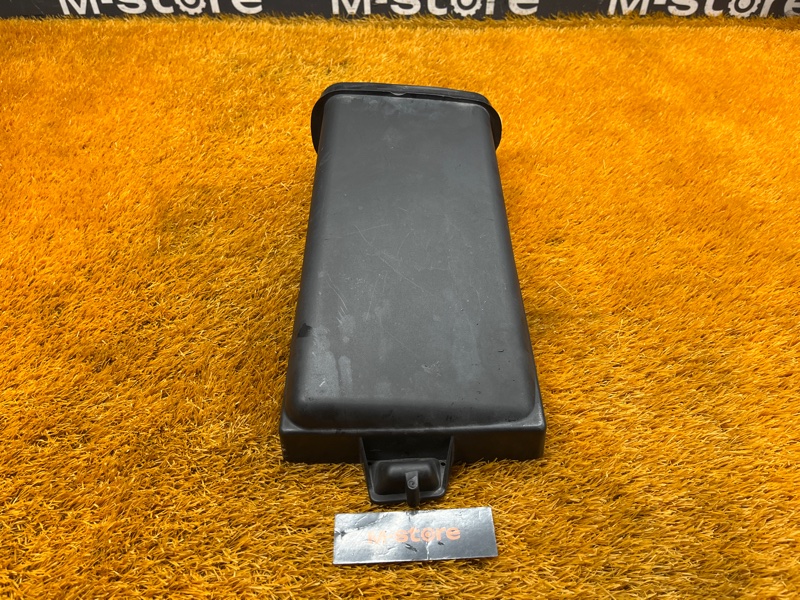 крышка салонного фильтра, 500 рублей, Красноярск