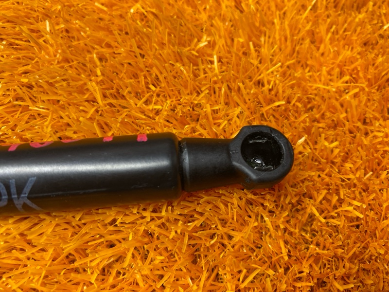 Амортизатор пола багажника, 1000 рублей, Красноярск