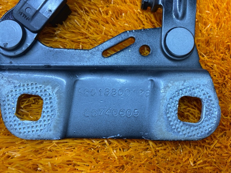 петля капота, 2000 рублей, Красноярск