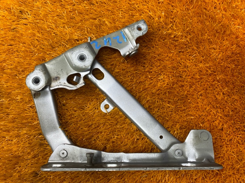 петля капота, 500 рублей, Красноярск