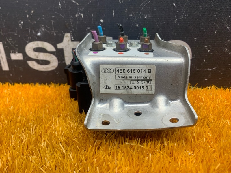 Блок клапанов пневмоподвески, 12000 рублей, Красноярск