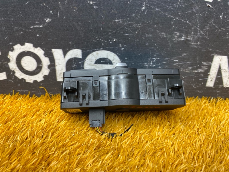 Переключатель света фар, 1000 рублей, Красноярск