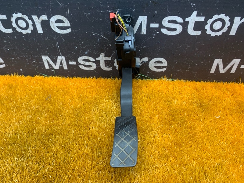 педаль газа, 500 рублей, Красноярск