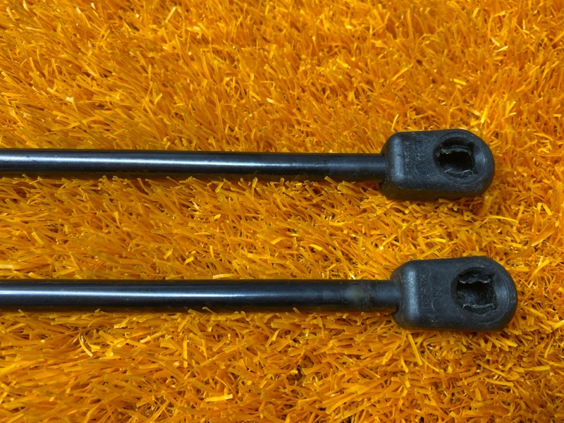 амортизатор капота, 1500 рублей, Красноярск