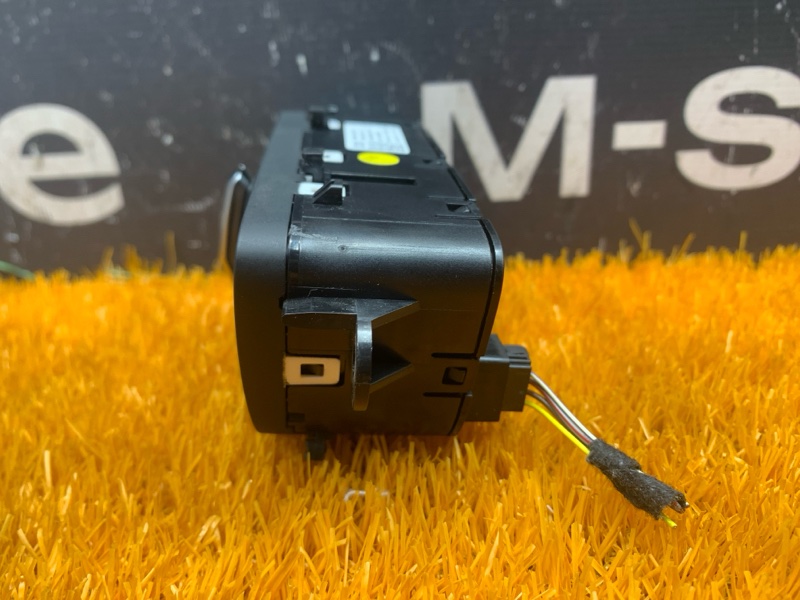 Переключатель света фар, 2000 рублей, Красноярск