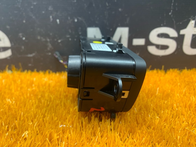 Переключатель света фар, 2000 рублей, Красноярск