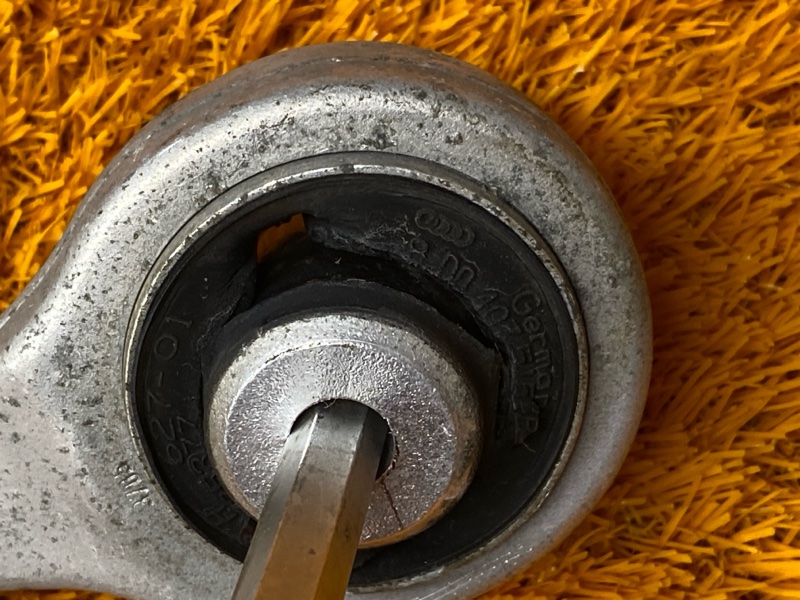 Рычаг подвески верхний, 1000 рублей, Красноярск