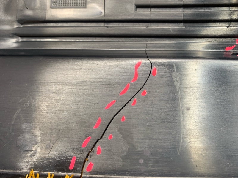 крышка двигателя, 200 рублей, Красноярск