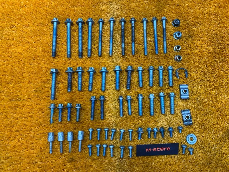 Болты и гайки ДВС, 1000 рублей, Красноярск