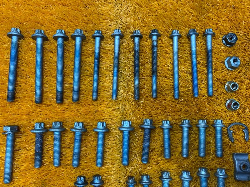 Болты и гайки ДВС, 1000 рублей, Красноярск