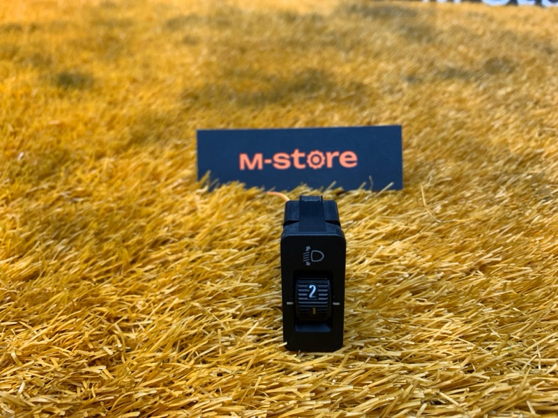 Кнопка корректора фар, 500 рублей, Красноярск