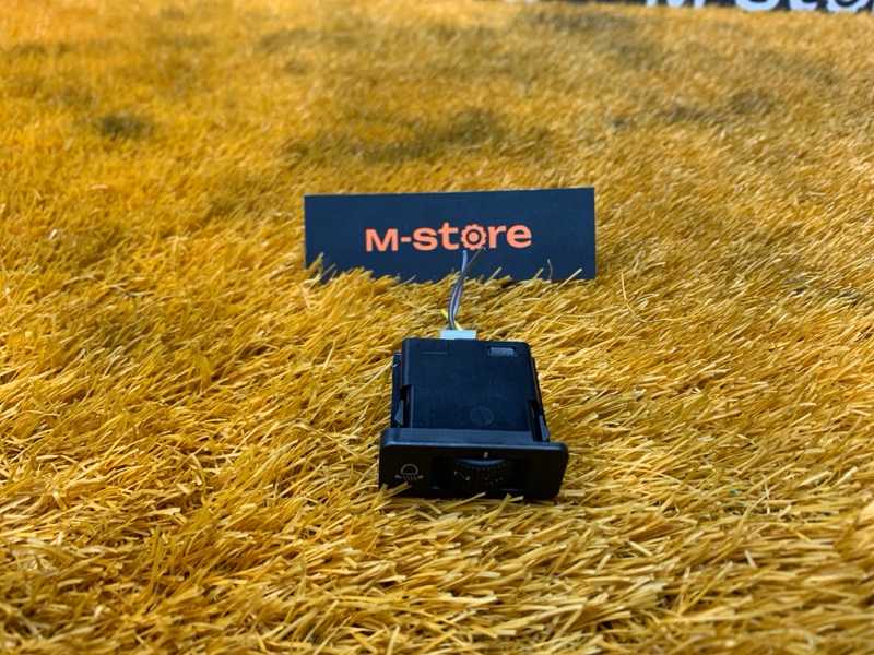 Кнопка корректора фар, 500 рублей, Красноярск