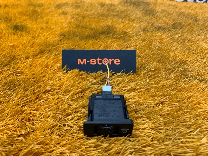 Кнопка корректора фар, 500 рублей, Красноярск