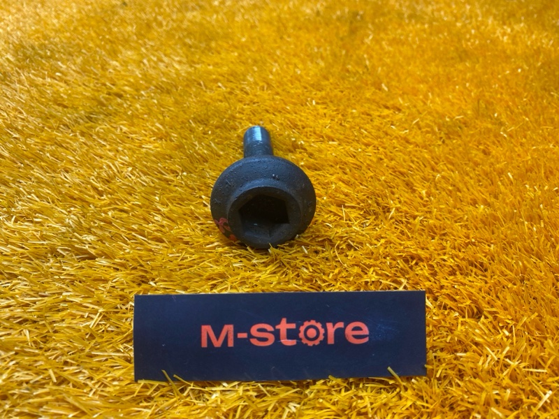 Болт привода, 100 рублей, Красноярск