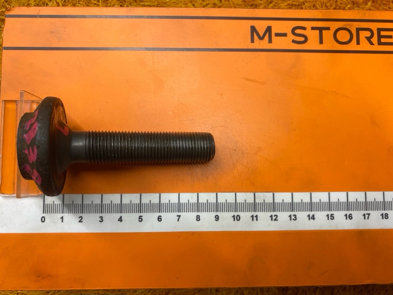 Болт привода, 100 рублей, Красноярск