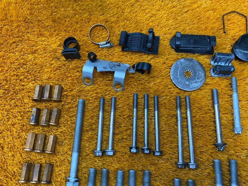 Болты и гайки ДВС, 1200 рублей, Красноярск