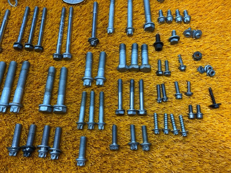 Болты и гайки ДВС, 1200 рублей, Красноярск