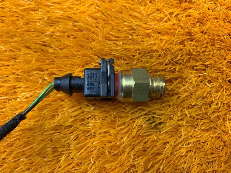 датчик температуры охлаждающей жидкости, 200 рублей, Красноярск