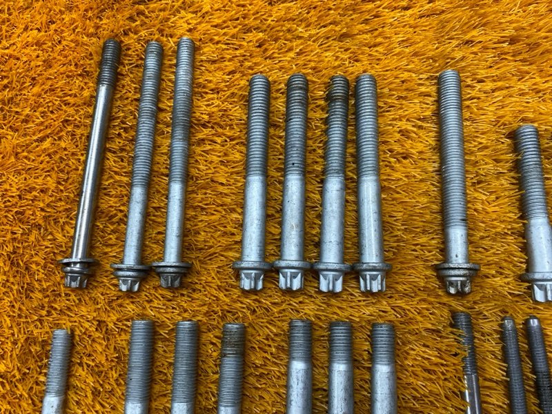 Болты и гайки ДВС, 1000 рублей, Красноярск