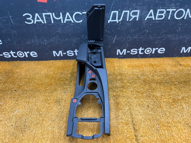 подлокотник, 1000 рублей, Красноярск