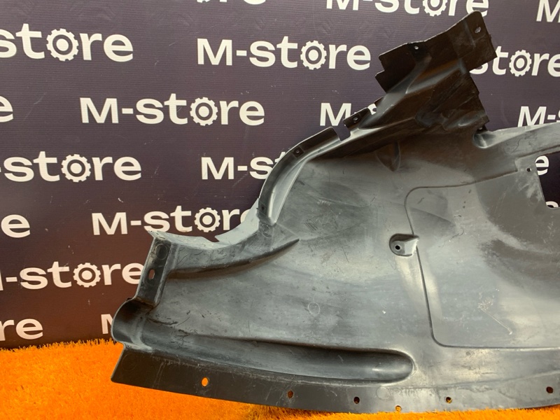 подкрылок, 9000 рублей, Красноярск