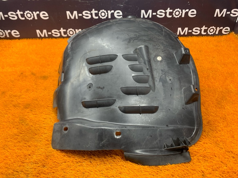 подкрылок, 3000 рублей, Красноярск