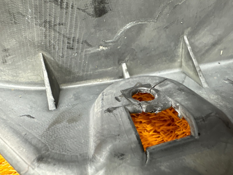 подкрылок, 4500 рублей, Красноярск