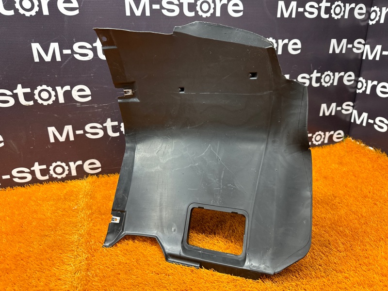 подкрылок, 3000 рублей, Красноярск