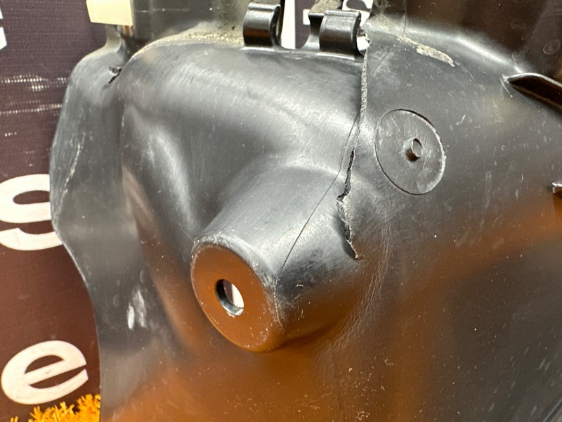 подкрылок, 5000 рублей, Красноярск