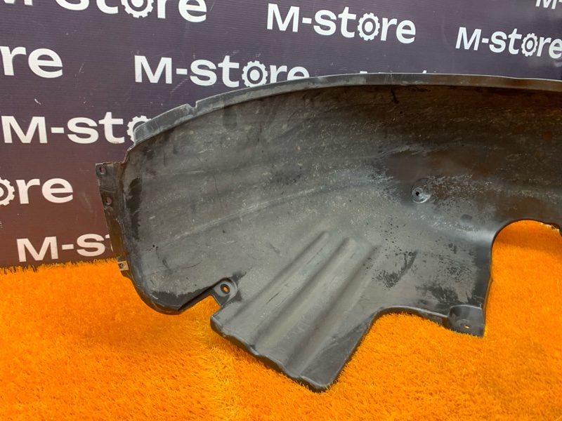 подкрылок, 1000 рублей, Красноярск