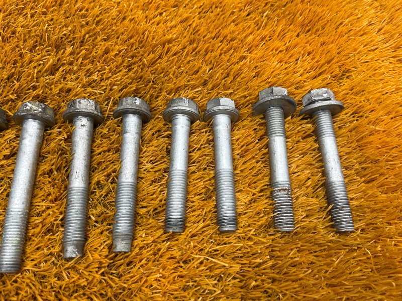 Болты и гайки задней подвески, 1000 рублей, Красноярск