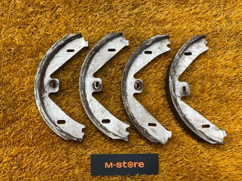 Колодки ручника, 1000 рублей, Красноярск