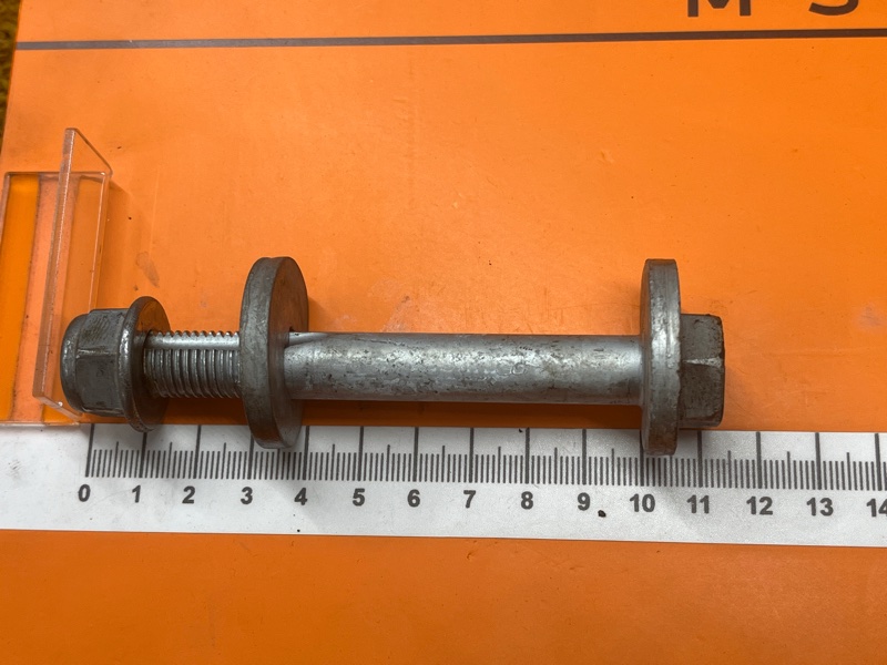 Болт развальный, 600 рублей, Красноярск