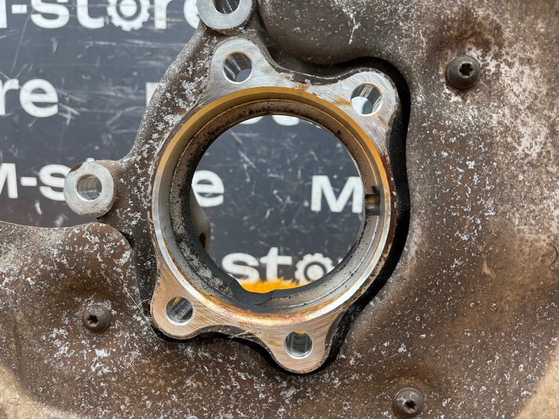 кулак поворотный, 1400 рублей, Красноярск