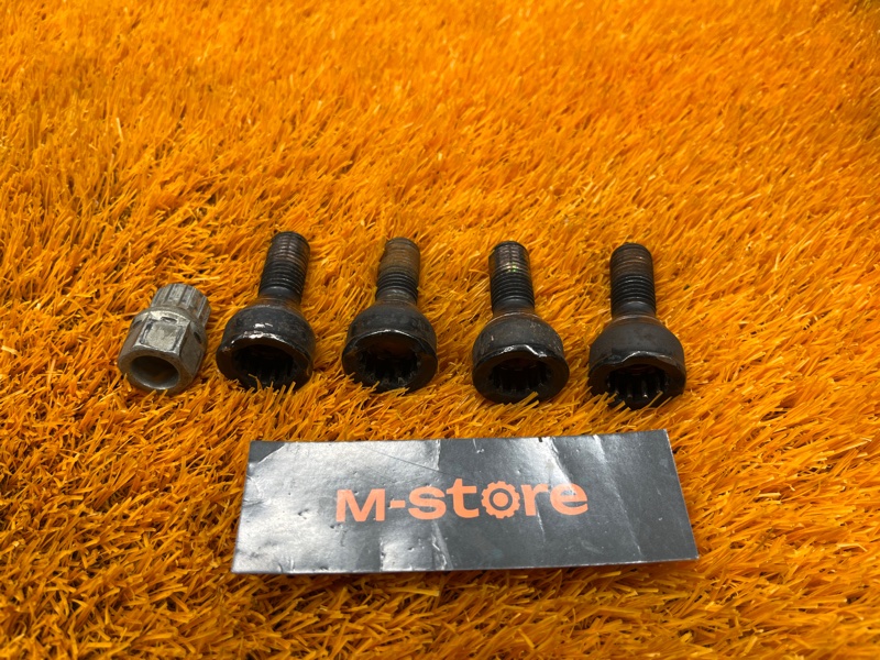 болт колесный(секретка), 2500 рублей, Красноярск