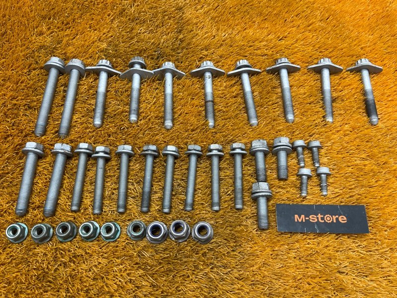 Болты и гайки задней подвески, 1000 рублей, Красноярск